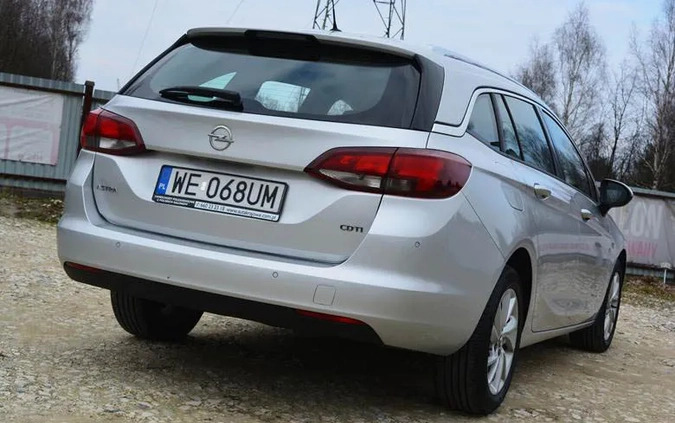 Opel Astra cena 54900 przebieg: 137000, rok produkcji 2018 z Tarnowskie Góry małe 466